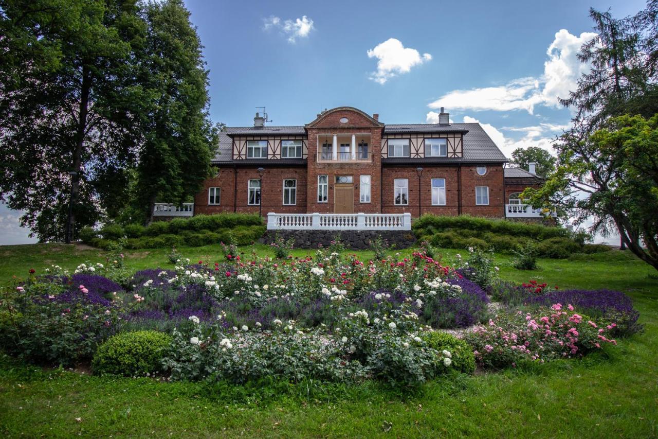 Piena Muiza - Berghof Hotel & Spa Sieksate Bagian luar foto
