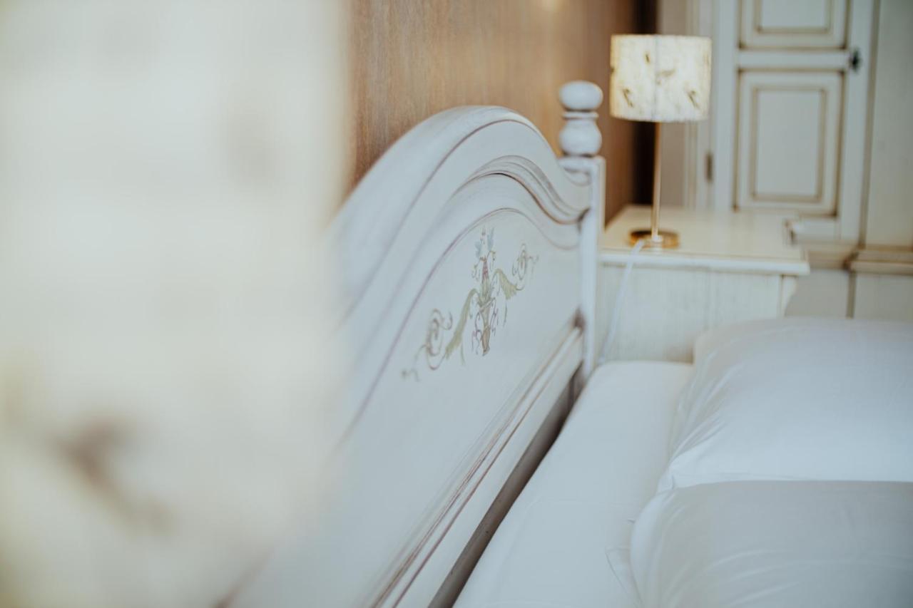 Piena Muiza - Berghof Hotel & Spa Sieksate Bagian luar foto