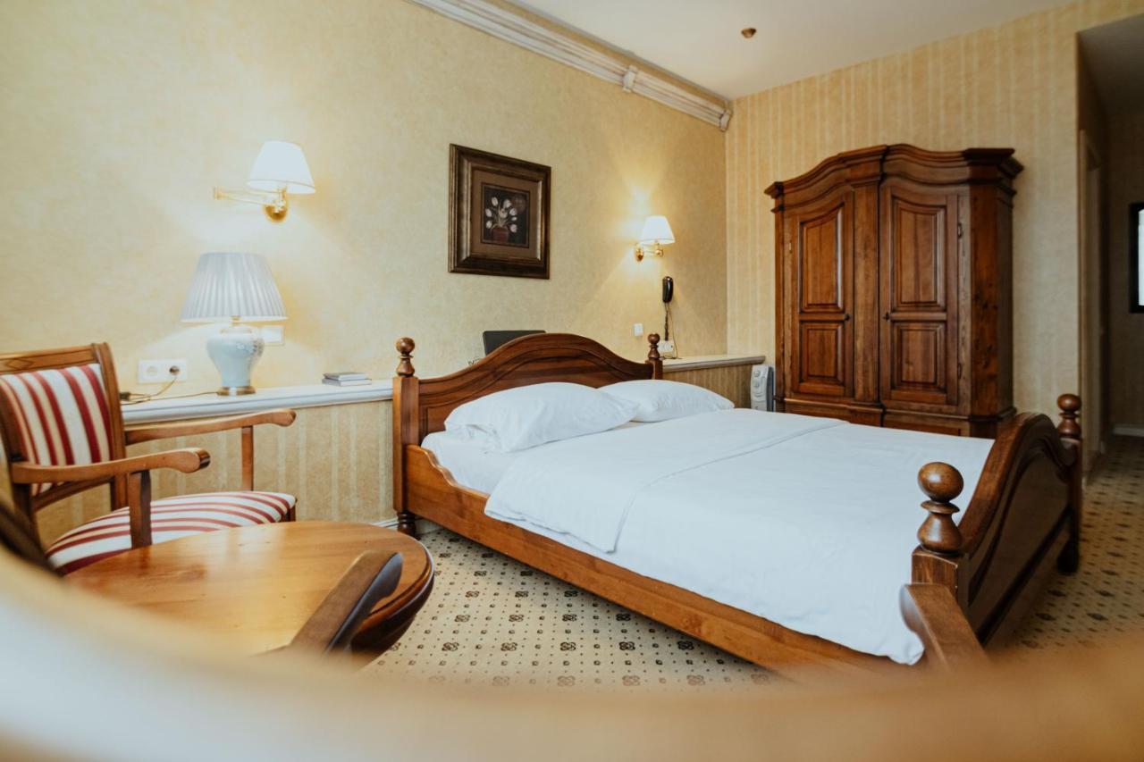 Piena Muiza - Berghof Hotel & Spa Sieksate Bagian luar foto