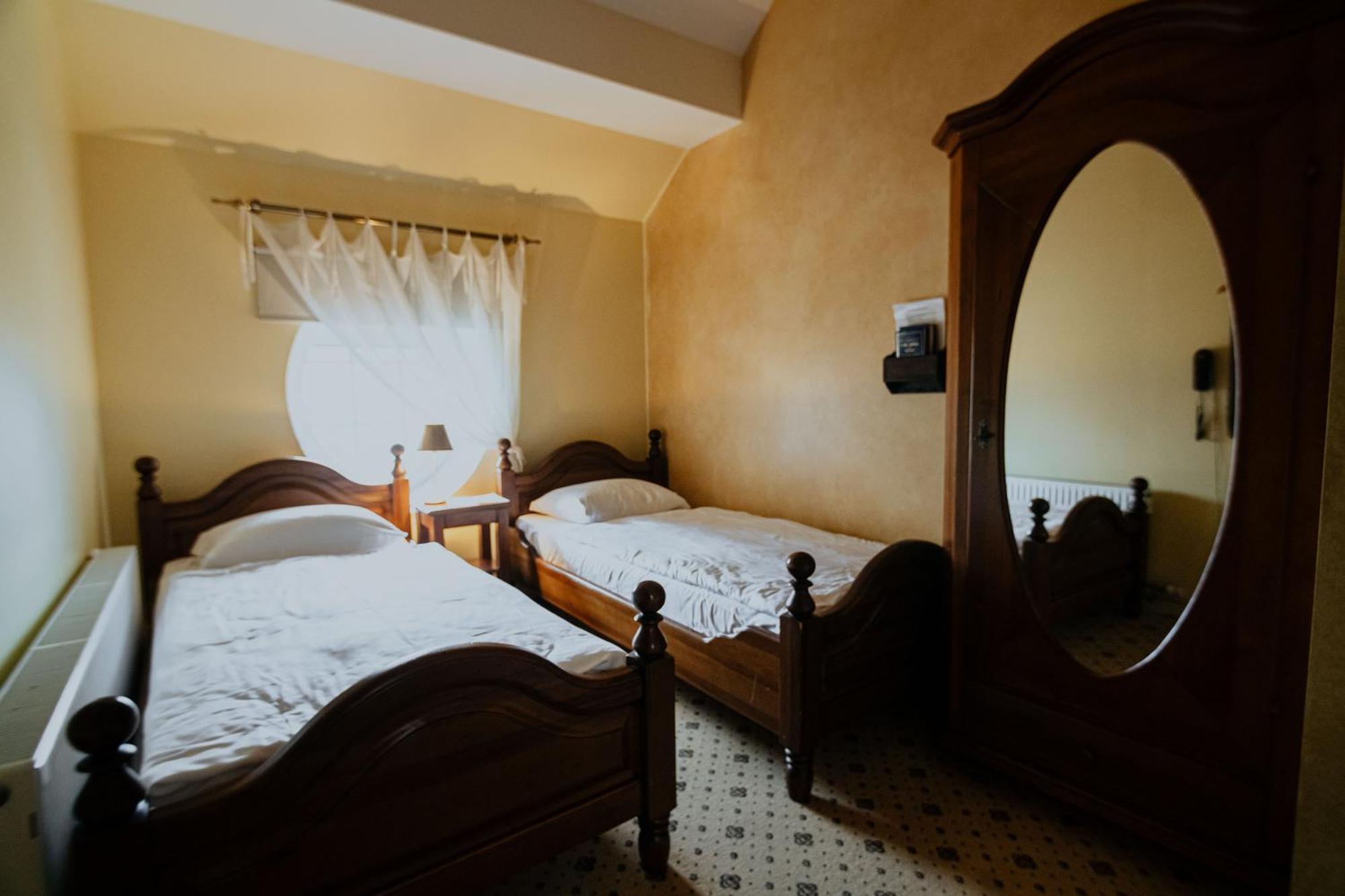 Piena Muiza - Berghof Hotel & Spa Sieksate Ruang foto