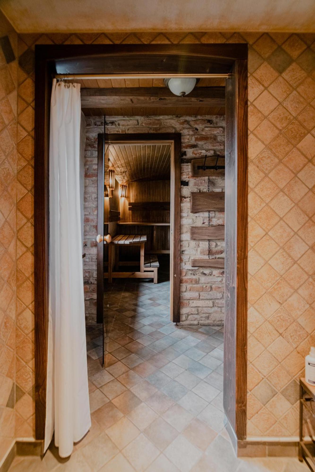 Piena Muiza - Berghof Hotel & Spa Sieksate Ruang foto