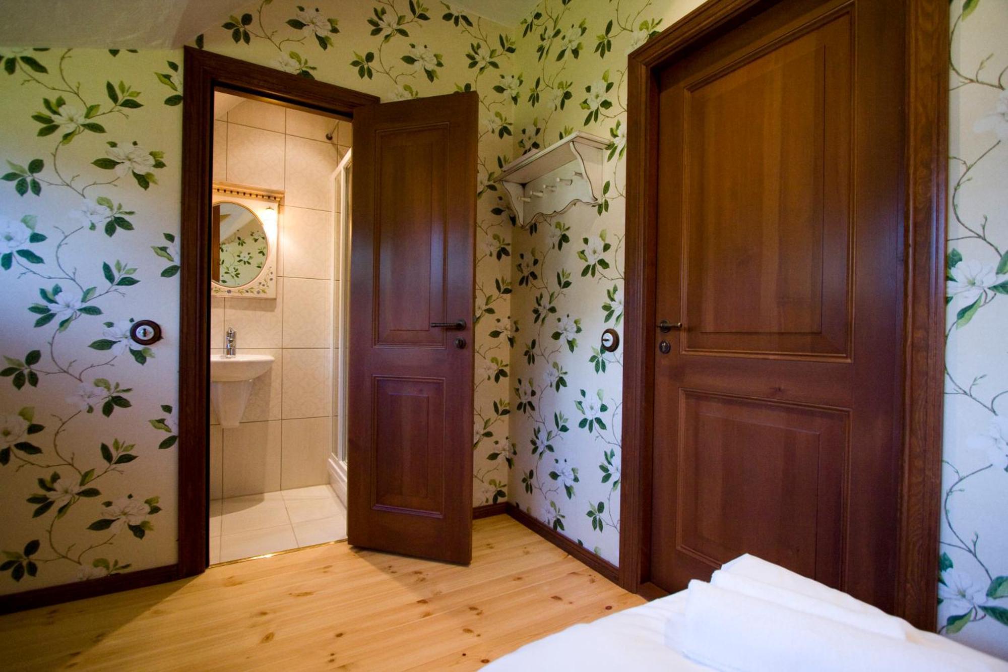 Piena Muiza - Berghof Hotel & Spa Sieksate Bagian luar foto
